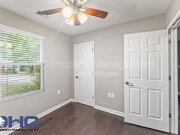 5th image of 1076 Hubbard St SW