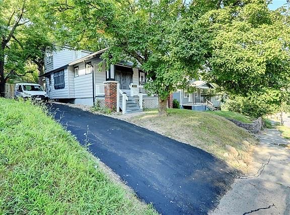 2nd image of 5615 E 27th St