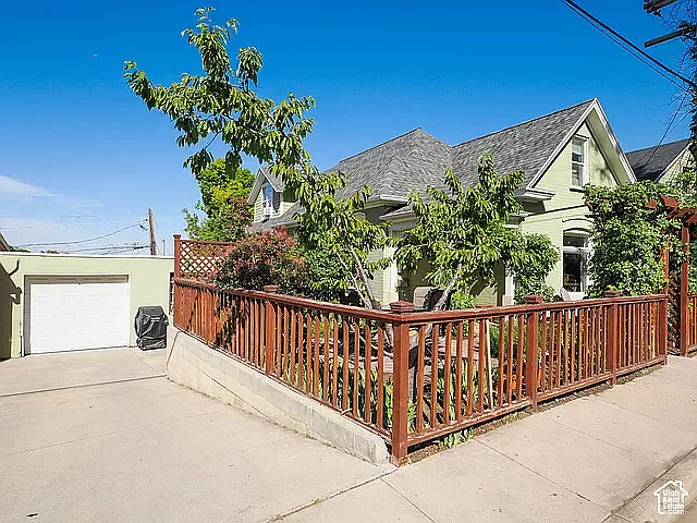 319 N Almond St #A — Photo 23