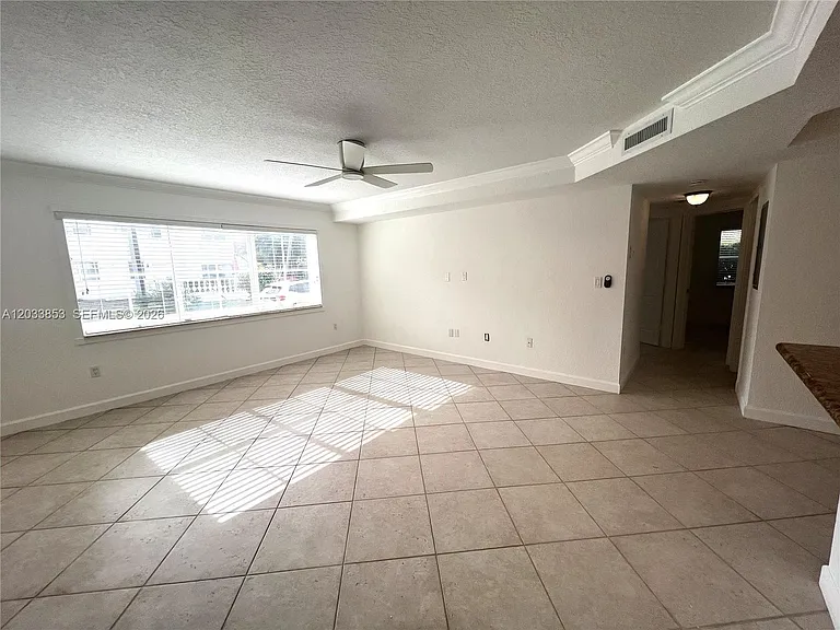 151 NE 16th Ave #174 — Photo 7