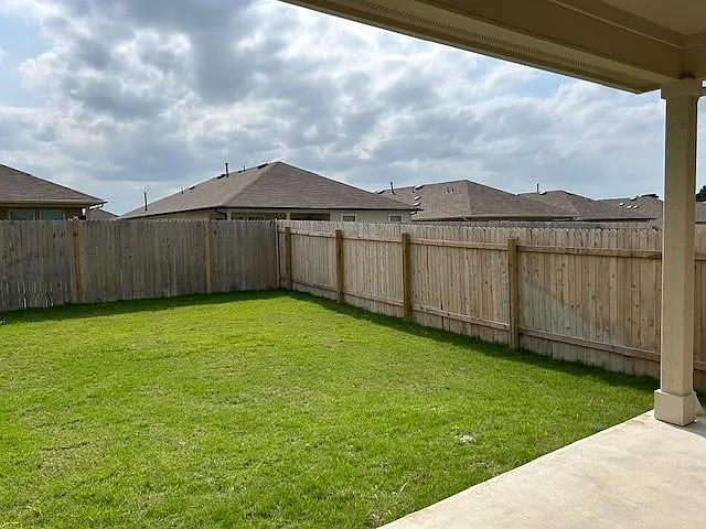 311 Darwin Pl — Photo 4