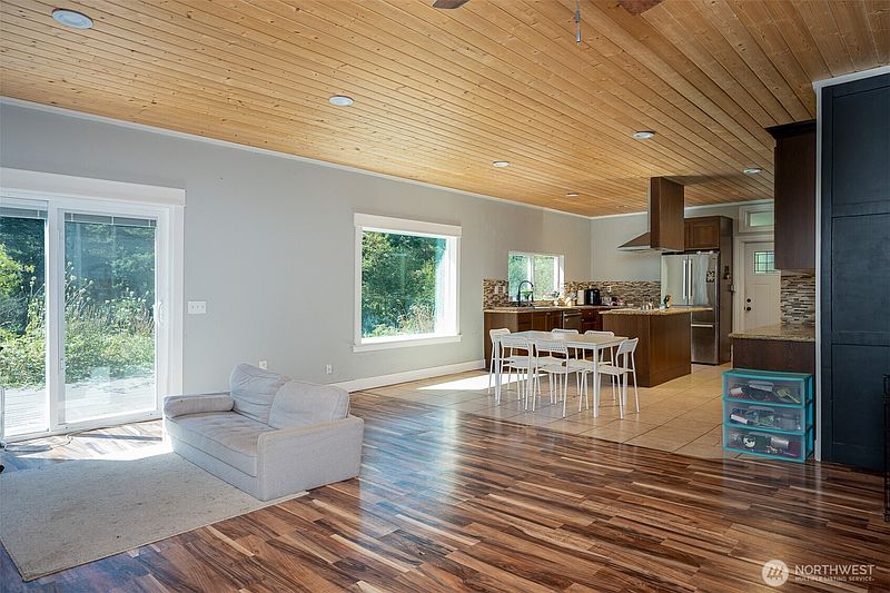 3rd image of 32717 NE 94th Street