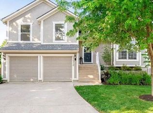 17512 W 111th Ct, Olathe, KS 66061