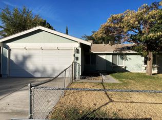 42837 Yew St, Lancaster, CA 93536