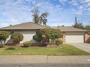 725 Costa Dr, Lodi, CA 95240