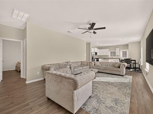 6402 Autumn Equinox Dr, Houston, TX 77048
