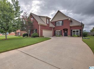 4803 Cove Valley Dr SE, Owens Cross Roads, AL 35763