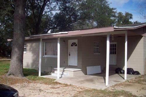1st image of 230 Arbor Ave