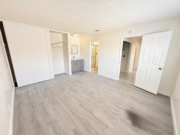 13237 Mohawk Rd #B — Photo 12