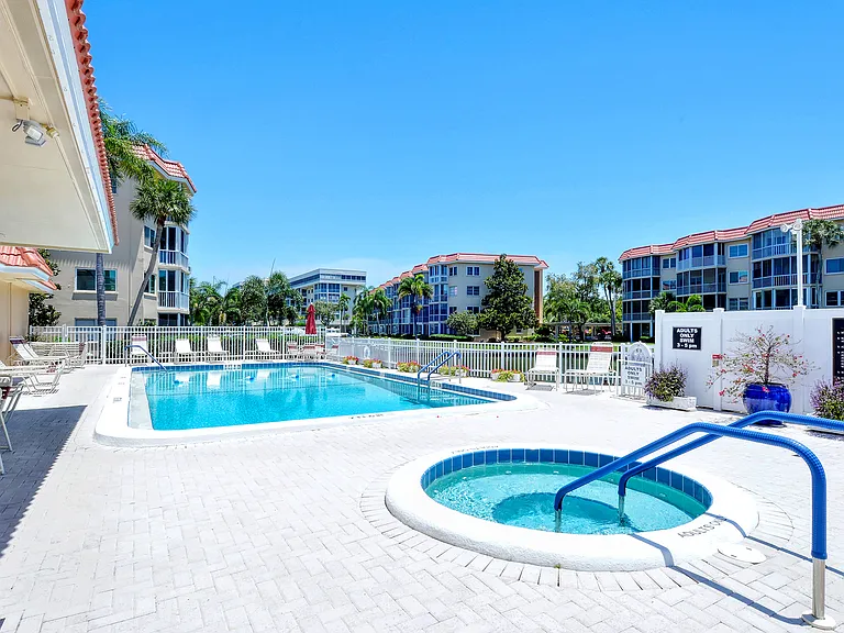 1215 S Portofino Dr #308 — Photo 31