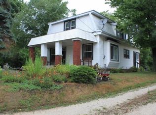 227 High St NE, Hartville, OH 44632