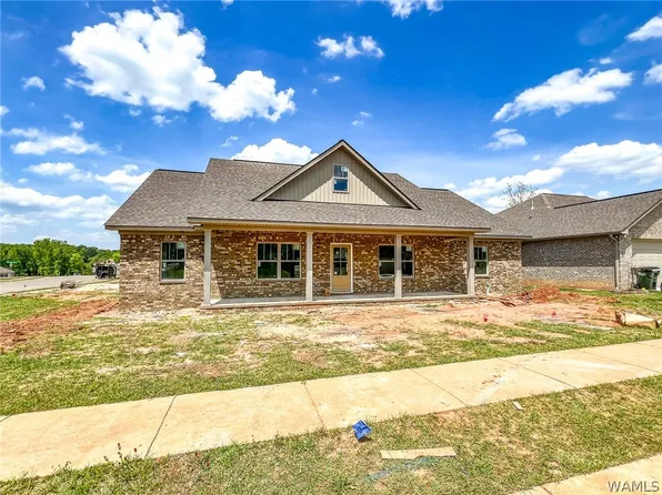 5045 Summerfield Dr E, Tuscaloosa, AL 35404