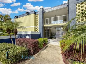 1301 S Howard Ave