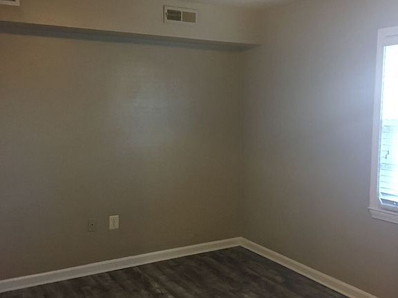 4th image of 602 Day Ave SW APT 1
