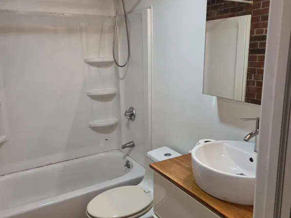 65 Greentree Ln, Weymouth, MA