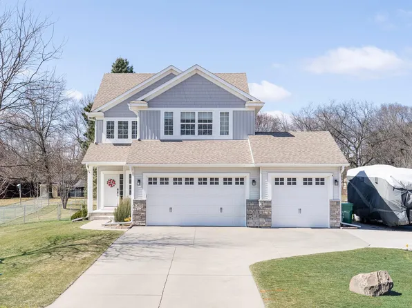 3677 Edgerton St, Vadnais Heights, MN 55127