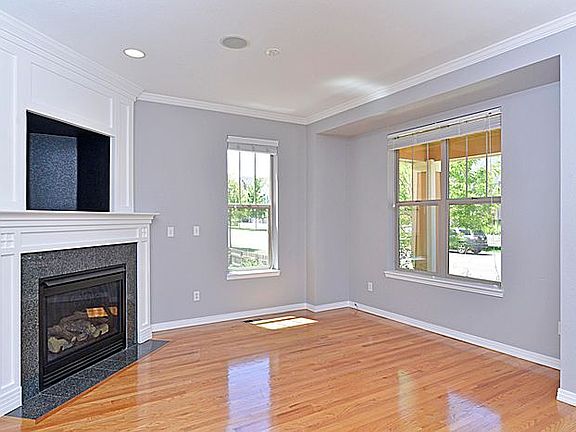 2nd image of 2844 Havana St