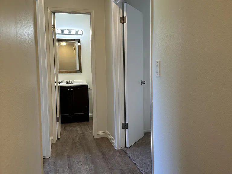160 N Fonda St #2 — Photo 37