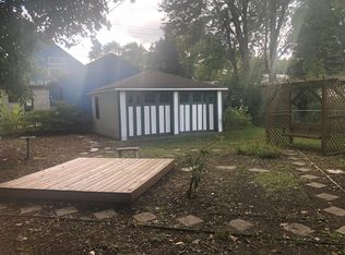 70 Maywood Ave, Pleasant Ridge, MI 48069