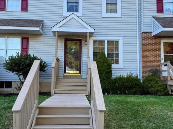 231 Cobble Creek Curv, Newark, DE 19702