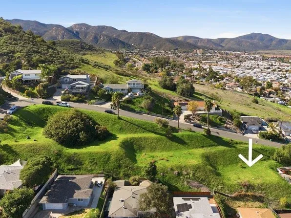 8535 Placid View Dr, Santee, CA 92071