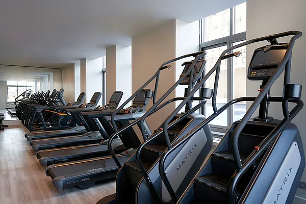 Rented by Greystar | media 11