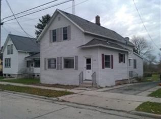 1433 Hawthorne Ave, Two Rivers, WI 54241