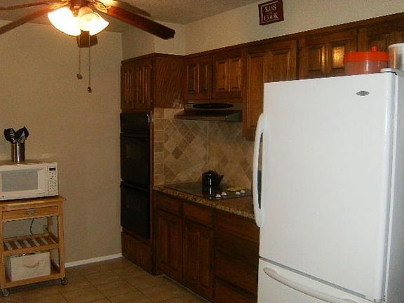 3rd image of 3801 Southland Blvd