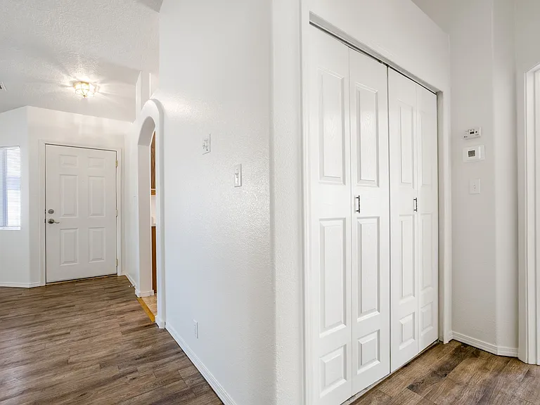 4705 Chow Ct NE — Photo 31