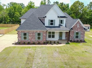 4039 Bakersfield Dr, Nesbit, MS 38651