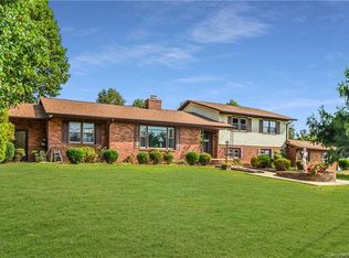 1689 Hankins Rd, Marion, NC 28752