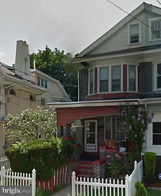 2nd image of 28 Bryn Mawr Ave