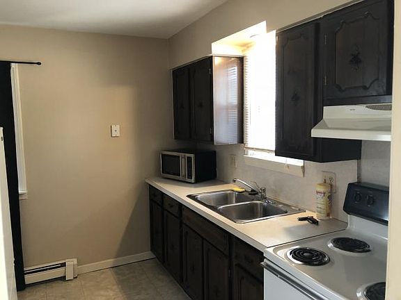 5th image of 27250 Harper Ave