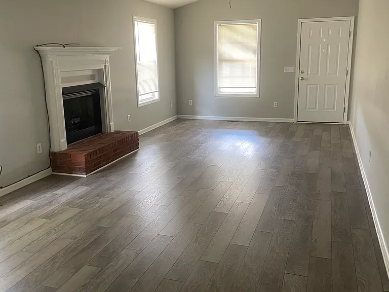 330 Mansfield Rd — Photo 8