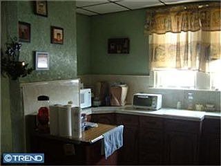 2nd image of 1655 E Hunting Park Ave