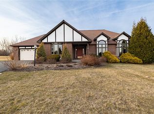 4 Bay View Ter, Geneva, NY 14456