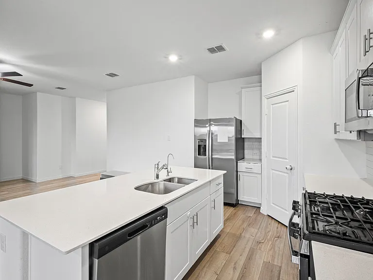 5948 Priory Dr — Photo 2