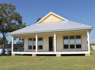 9296 False River Rd, New Roads, LA 70760