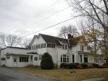1st image of 411 S Jefferson St