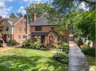 2359 Loyola Rd, University Heights, OH 44118