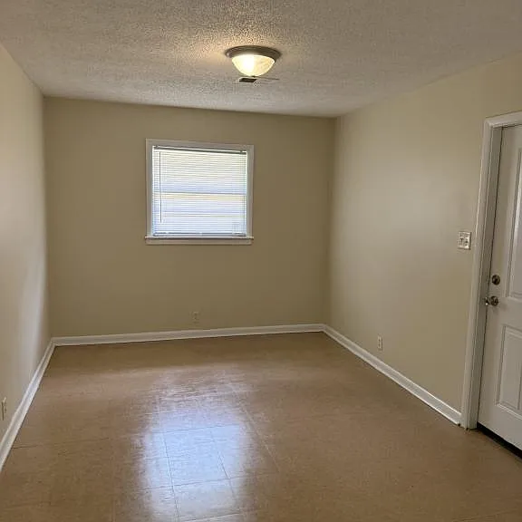 1210 Judson St — Photo 6
