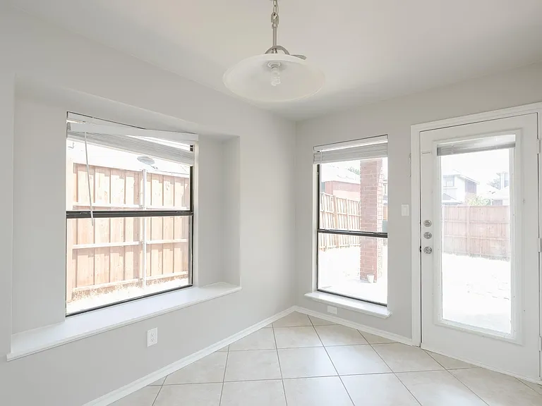 532 Lake Forest Dr — Photo 17