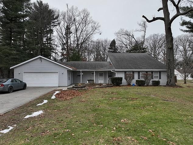 1st image of 219 Oak Ln