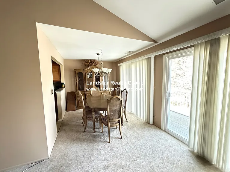 608 Berkley Ct #W2 — Photo 5