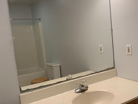 5th image of 10093 Oxford Pike