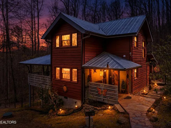 2850 Joyner Hills Ln, Sevierville, TN 37876