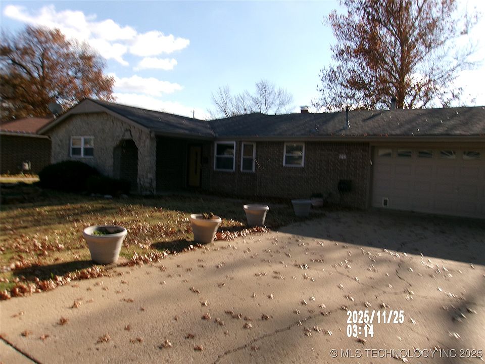 1st image of 6207 King Dr