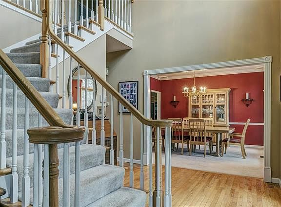 4th image of 1745 Woods Bend Ln