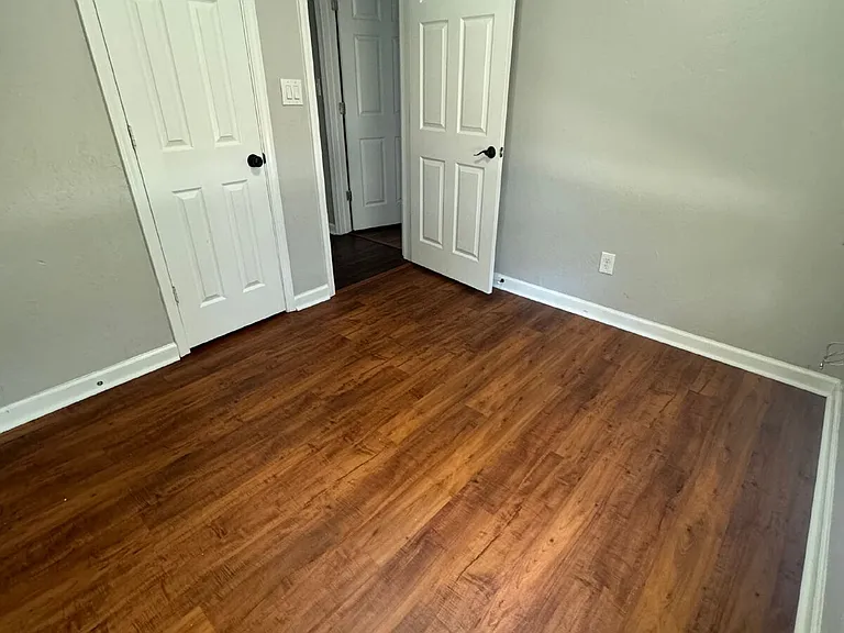 1307 Callen St — Photo 15