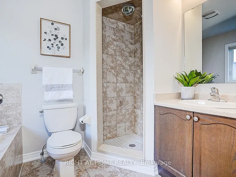 151 Silverwood Ave #15 — Photo 18